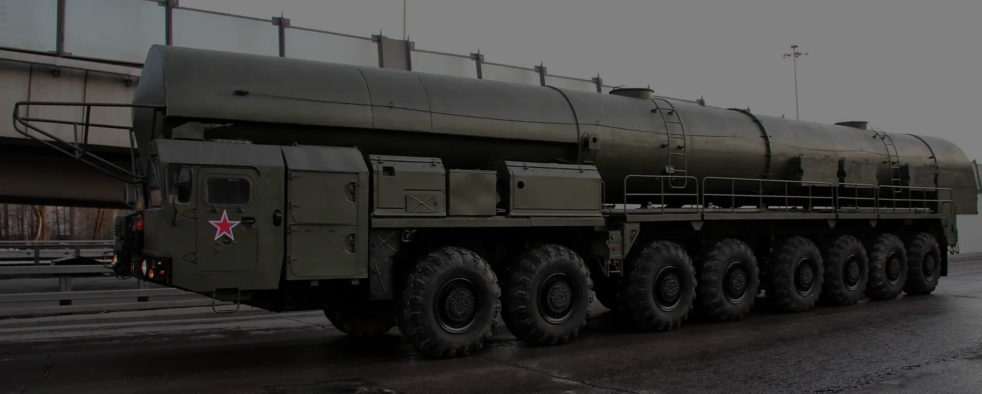 Заказать онлайн перевозку ракет военного назначения в рабочем поселке Локомотивный (Уральский округ - Челябинская область)  грузовой платформой